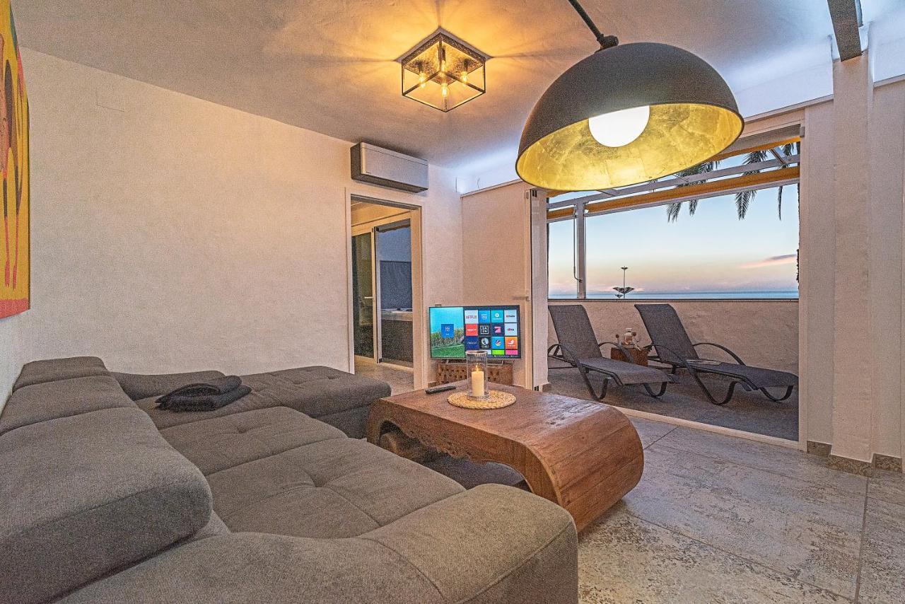 Mogan Luxury Apartment, Sea Views, Jacuzzi And Sauna. Екстер'єр фото